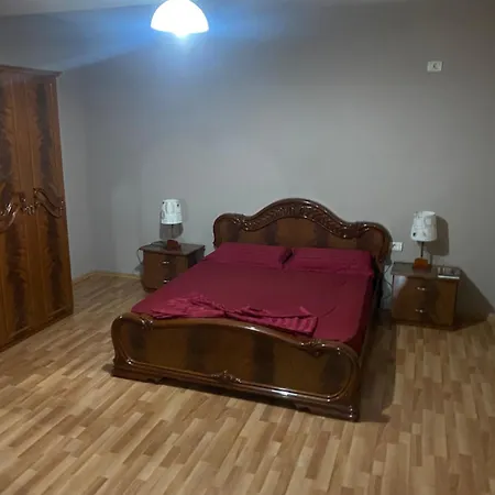 Apartament Shallvaret Tirana